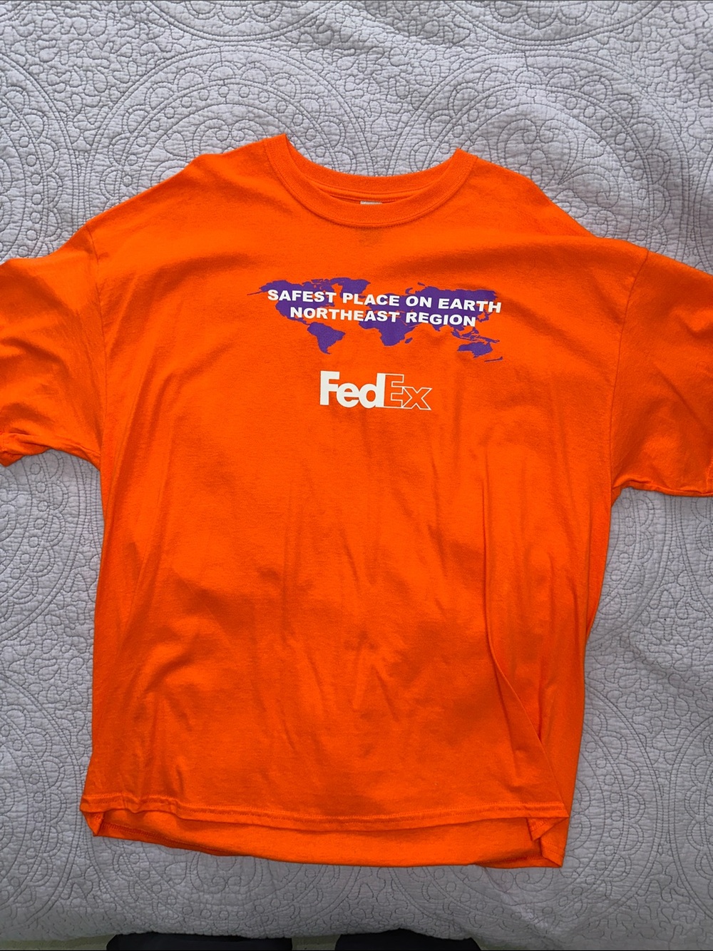 Vintage “Safest Place on Earth Northeast Region” FedEx t-shirt (2XL)